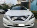 Hyundai Sonata 2.0 AT 2010 - Cần bán xe Hyundai Sonata 2.0 AT năm 2010, màu trắng, xe nhập, giá tốt