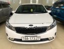 Kia Cerato   2017 - Cần bán lại xe cũ Kia Cerato 1.6 MT đời 2017, màu trắng, số sàn