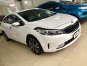 Kia Cerato   2017 - Cần bán lại xe cũ Kia Cerato 1.6 MT đời 2017, màu trắng, số sàn