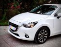 Mazda 2 2017 - Cần bán xe Mazda 2 sản xuất 2017, màu trắng giá cạnh tranh