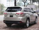 Toyota Highlander  LE 2.7 2014 - Bán Toyota Highlander LE 2.7 năm sản xuất 2014, màu bạc số tự động