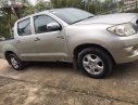 Toyota Hilux 2009 - Bán Toyota Hilux 2.5E 4x2 MT 2009, màu bạc, nhập khẩu