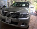 Toyota Hilux 2012 - Cần bán xe Toyota Hilux đời 2012, màu bạc, giá tốt