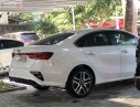 Kia Cerato 2019 - Cần bán xe Kia Cerato sản xuất năm 2019, màu trắng số tự động giá cạnh tranh