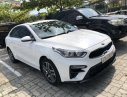 Kia Cerato 2019 - Cần bán xe Kia Cerato sản xuất năm 2019, màu trắng số tự động giá cạnh tranh