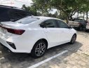 Kia Cerato 2019 - Cần bán xe Kia Cerato sản xuất năm 2019, màu trắng số tự động giá cạnh tranh