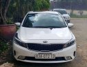 Kia Cerato AT 2018 - Cần bán gấp Kia Cerato AT đời 2018, màu trắng giá cạnh tranh