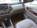 Toyota Innova 2015 - Bán Toyota Innova năm sản xuất 2015, màu vàng xe gia đình