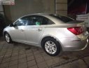 Chevrolet Cruze 1.6 MT 2015 - Cần bán gấp Chevrolet Cruze 1.6 MT năm sản xuất 2015 xe gia đình, 350 triệu