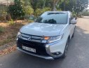 Mitsubishi Outlander 2019 - Cần bán xe Mitsubishi Outlander sản xuất 2019, màu trắng, 790tr