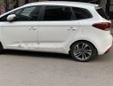 Kia Rondo 2017 - Cần bán gấp Kia Rondo sản xuất 2017, màu trắng số sàn