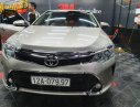 Toyota Camry 2017 - Bán Toyota Camry 2017, màu kem (be)
