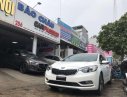 Kia K3 2016 - Bán Kia K3 2.0 AT năm sản xuất 2016, màu trắng, giá tốt