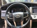 Toyota Innova   E 2016 - Cần bán lại xe Toyota Innova E đời 2016, màu xám số sàn, giá tốt