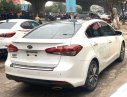 Kia Cerato AT 2016 - Cần bán Kia Cerato AT đời 2016, màu trắng, giá tốt