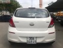 Hyundai i20 1.4 AT 2013 - Cần bán Hyundai i20 1.4 AT đời 2013, màu trắng, nhập khẩu xe gia đình