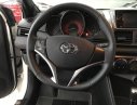 Toyota Yaris 2017 - Cần bán gấp Toyota Yaris đời 2017, màu trắng, nhập khẩu nguyên chiếc