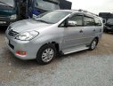Toyota Innova 2009 - Cần bán gấp Toyota Innova đời 2009, màu bạc, số tự động, 355 triệu
