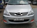 Toyota Innova 2009 - Cần bán gấp Toyota Innova đời 2009, màu bạc, số tự động, 355 triệu
