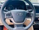 Hyundai Elantra 2018 - Cần bán gấp Hyundai Elantra năm 2018, màu đen