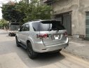 Toyota Fortuner G 2016 - Cần bán xe Toyota Fortuner G năm 2016, màu bạc số sàn