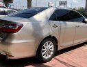 Toyota Camry 2015 - Bán Toyota Camry 2.0E đời 2015, màu nâu số tự động