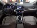 Hyundai Elantra 2016 - Bán Hyundai Elantra sản xuất năm 2016, màu bạc, xe gia đình 