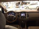 Toyota Innova  E  2016 - Bán ô tô Toyota Innova E năm sản xuất 2016, màu ghi vàng 