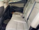 Hyundai Santa Fe      2017 - Cần bán gấp Hyundai Santa Fe sản xuất 2017, màu trắng, xe nhập xe gia đình, 995tr