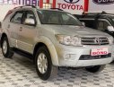 Toyota Fortuner 2.5G MT 2010 - Bán xe Toyota Fortuner 2.5G MT sản xuất 2010, màu bạc xe gia đình giá cạnh tranh