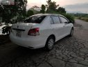 Toyota Vios 2010 - Cần bán Toyota Vios năm 2010, màu trắng xe gia đình, 220tr