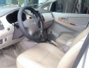 Toyota Innova 2.0 MT 2011 - Bán xe Toyota Innova 2.0 MT sản xuất 2011, màu bạc