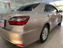 Toyota Camry   2016 - Cần bán xe Toyota Camry 2.0E 2016, màu vàng như mới giá cạnh tranh