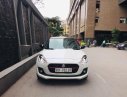 Suzuki Swift 2019 - Cần bán gấp Suzuki Swift đời 2019, màu trắng số tự động