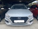Hyundai Accent 2018 - Cần bán lại xe Hyundai Accent 2018, màu bạc, giá 418tr