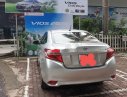 Toyota Vios   E MT   2016 - Bán Toyota Vios E MT đời 2016, màu bạc số sàn, giá chỉ 420 triệu