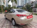 Toyota Vios 2019 - Bán ô tô Toyota Vios đời 2019, màu vàng số sàn, giá tốt