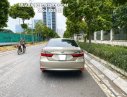 Toyota Camry 2.0e 2018 - Toyota Camry 2.0E 2018 Cũ Màu Vàng Cát, một chủ từ đâu, cực chất