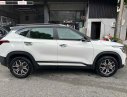 Kia Seltos 2020 -   Xe GĐ đi cần bán Kia seltos Turbo 1.4Luxury, màu trắng