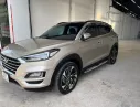 Hyundai Tucson 2020 - Hyundai Tucson 1.6 Turbo 2020, Giá bán: 696 triệu (có bớt Lộc), Ghi Vàng, nội thất Kem.