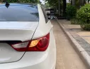 Hyundai Sonata 2010 - Em cần nhượng lại chiếc xe Hyundai Sonata Y20 , đăng ký lần đầu 31/12/2010