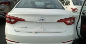 Hyundai Sonata 2016 - Bán Hyundai Sonata trắng 2016 giá tốt, liên hệ: 0909 008 698 giá 1 tỷ 30 tr tại Tp.HCM