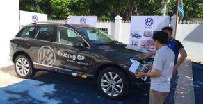 Volkswagen Touareg GP 2016 - Dòng SUV nhập Đức Volkswagen Touareg 3.6lGP đời 2016, màu nâu. Tặng 100% thuế trước bạ+ BH 2 chiều+gói bảo dưỡng giá 3 tỷ 150 tr tại Hải Phòng