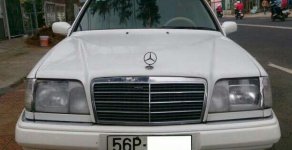 Mercedes-Benz E class   E220  1994 - Bán xe cũ Mercedes E220 đời 1994, màu trắng, giá chỉ 139 triệu giá 139 triệu tại Lâm Đồng