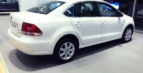 Volkswagen Polo 2015 - Volkswagen Polo Sedan đời 2015, màu trắng, nhập Đức. LH Hương 0902608293 giá 679 triệu tại Bình Dương