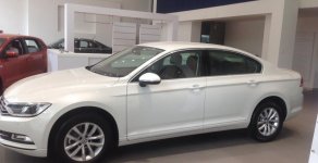 Volkswagen Passat GP 2016 - Bán Volkswagen Passat GP đời 2016, màu trắng, còn 1 chiếc duy nhất, Lh: 0931416628 xem xe, lái thử giá 1 tỷ 450 tr tại Nghệ An