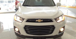 Chevrolet Captiva LTZ 2017 - Chevrolet Captiva Revv 2.4L màu trắng, mua xe trả góp, lãi suất ưu đãi- LH: 090.102.7102 Huyền Chevrolet giá 879 triệu tại Long An