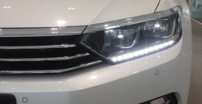 Volkswagen Passat E 2015 - Bán Volkswagen Passat E sản xuất 2015, màu trắng, nhập khẩu chính hãng. Hỗ trợ vay tối đa giá 1 tỷ 288 tr tại Nghệ An