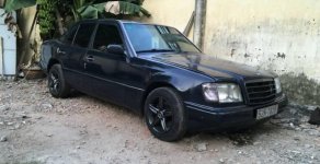 Mercedes-Benz E200 1990 - Bán Mercedes E200 đời 1990, màu đen số tự động giá 87 triệu tại Tp.HCM