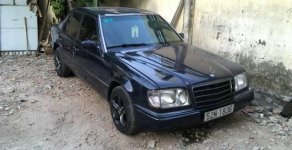 Mercedes-Benz E230 1990 - Cần bán Mercedes E230 sản xuất 1990 số tự động giá 87 triệu tại Tp.HCM